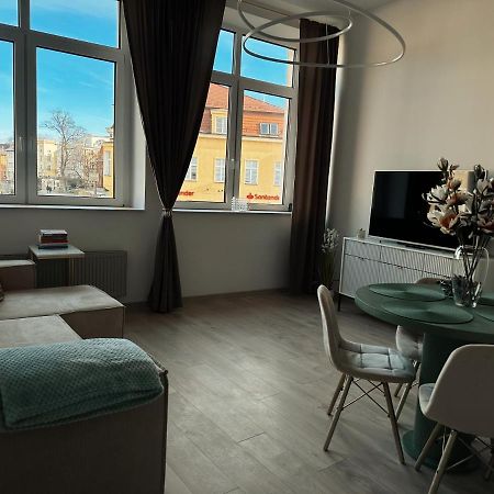 Loft Przy Placu Niepodleglosci Apartment Jelenia Gora Exterior photo